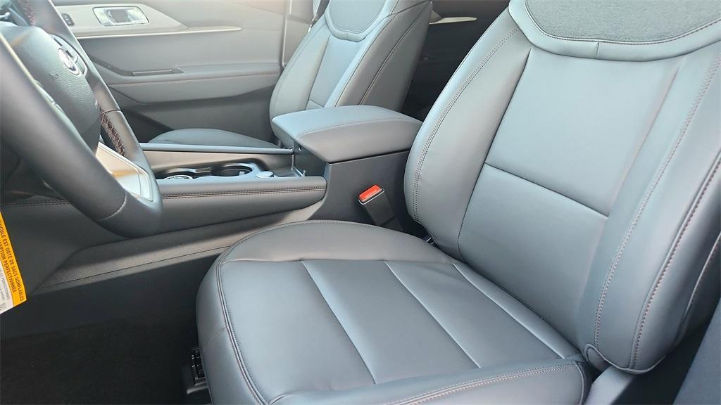 new 2025 Ford Explorer car, priced at $38,679