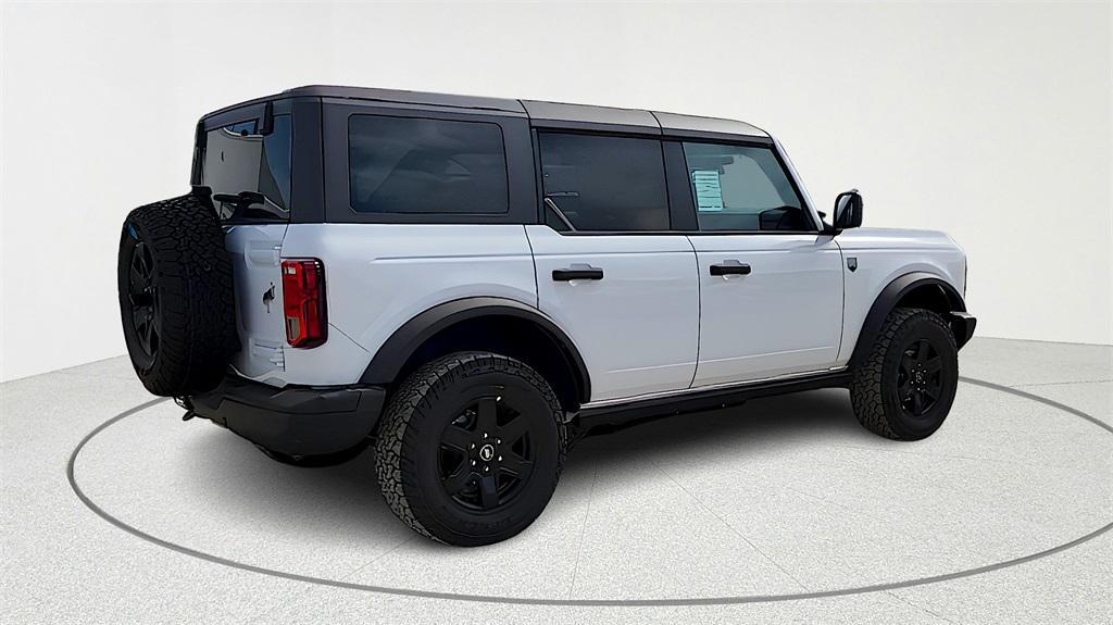 new 2025 Ford Bronco car, priced at $45,227