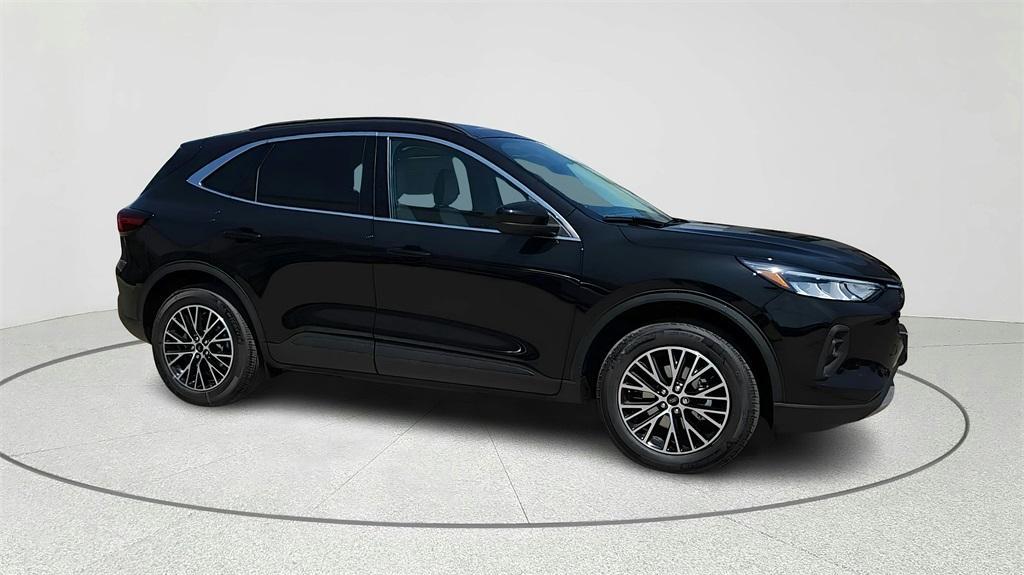 new 2025 Ford Escape car, priced at $31,061