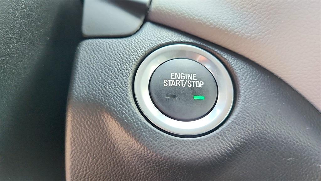 used 2022 Chevrolet Equinox car, priced at $21,000