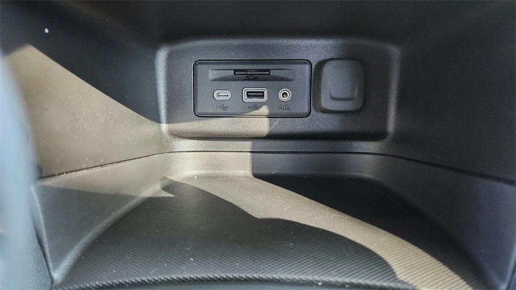 used 2022 Chevrolet Equinox car, priced at $23,000