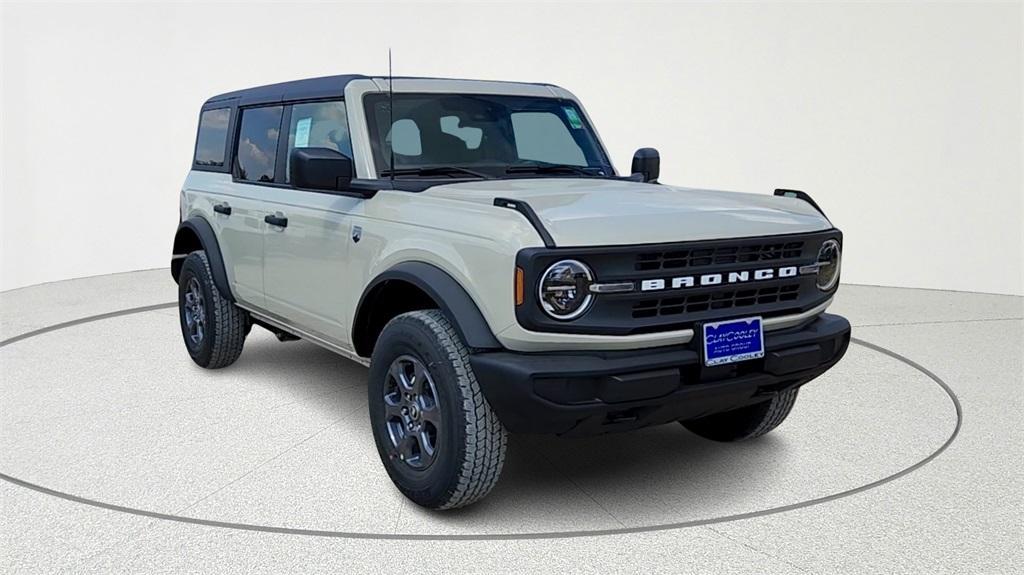 new 2025 Ford Bronco car, priced at $40,651
