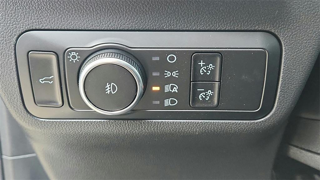 new 2025 Ford Escape car, priced at $25,906