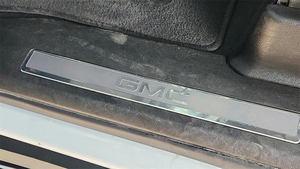 used 2023 GMC Yukon car, priced at $47,500