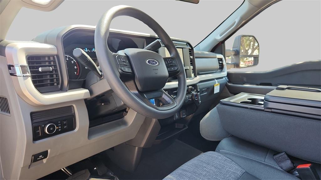 new 2025 Ford F-350 car, priced at $45,705