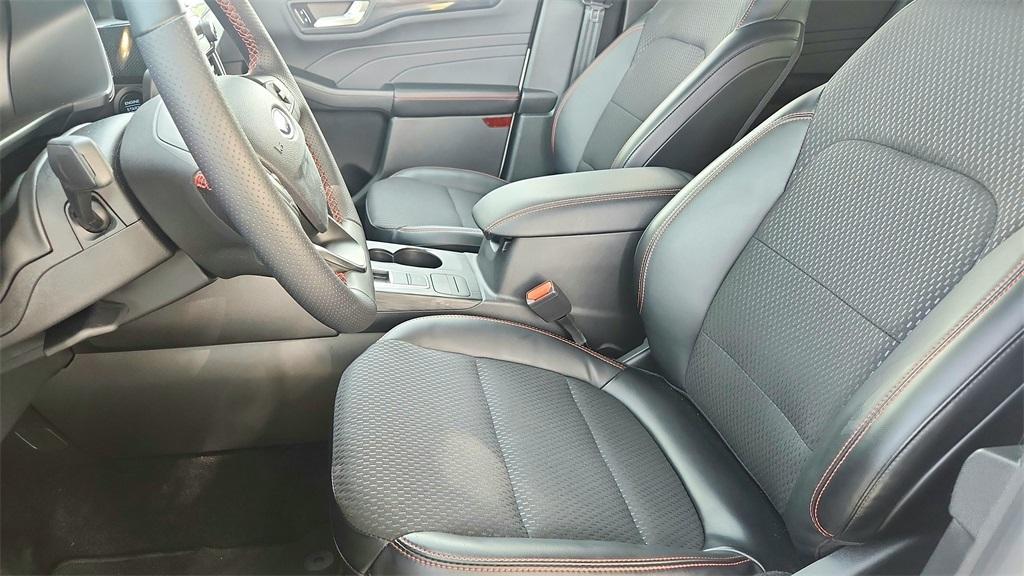 new 2025 Ford Escape car, priced at $25,500