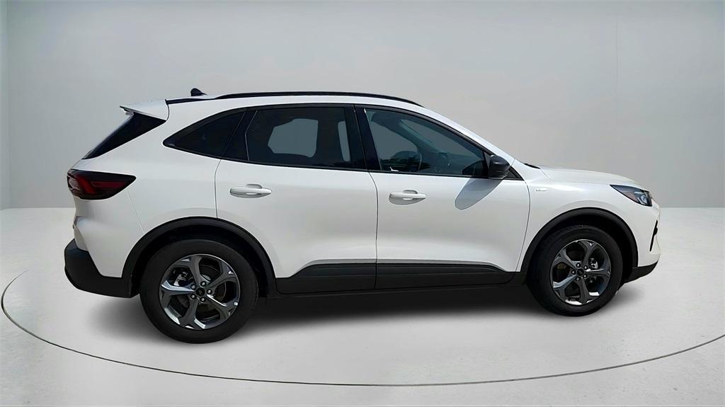 new 2025 Ford Escape car, priced at $25,500