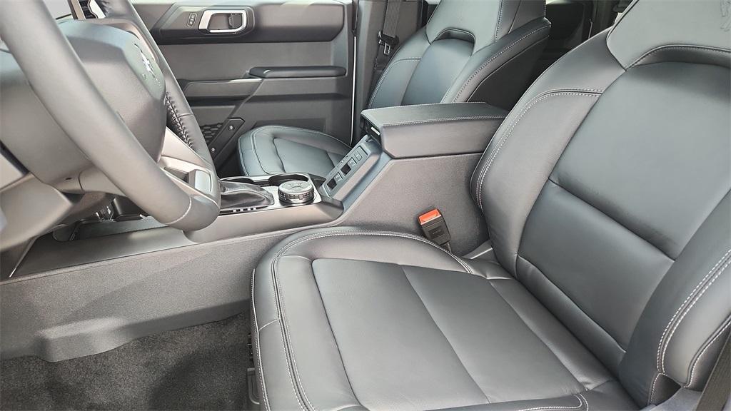 new 2025 Ford Bronco car, priced at $45,066
