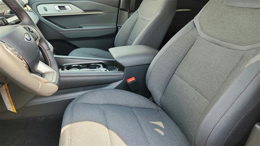 new 2025 Ford Explorer car, priced at $34,374