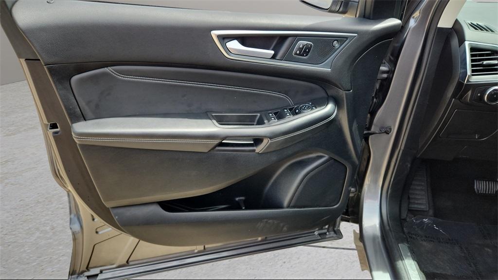 used 2024 Ford Edge car, priced at $29,000