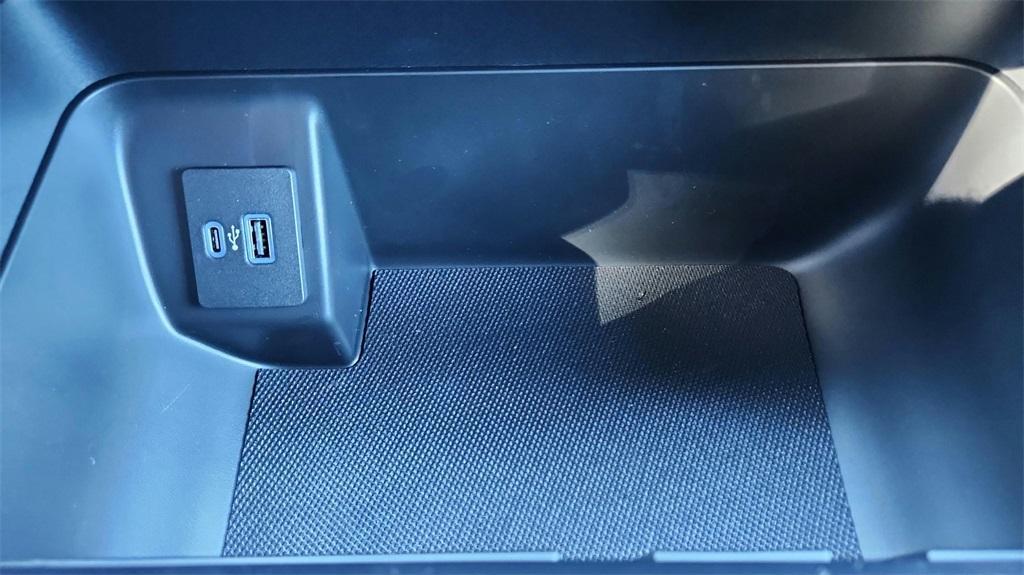 new 2025 Ford F-150 car, priced at $47,590