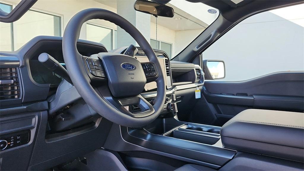 new 2024 Ford F-150 car, priced at $42,033