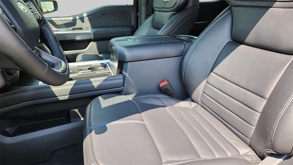 new 2025 Ford F-450 car, priced at $106,770