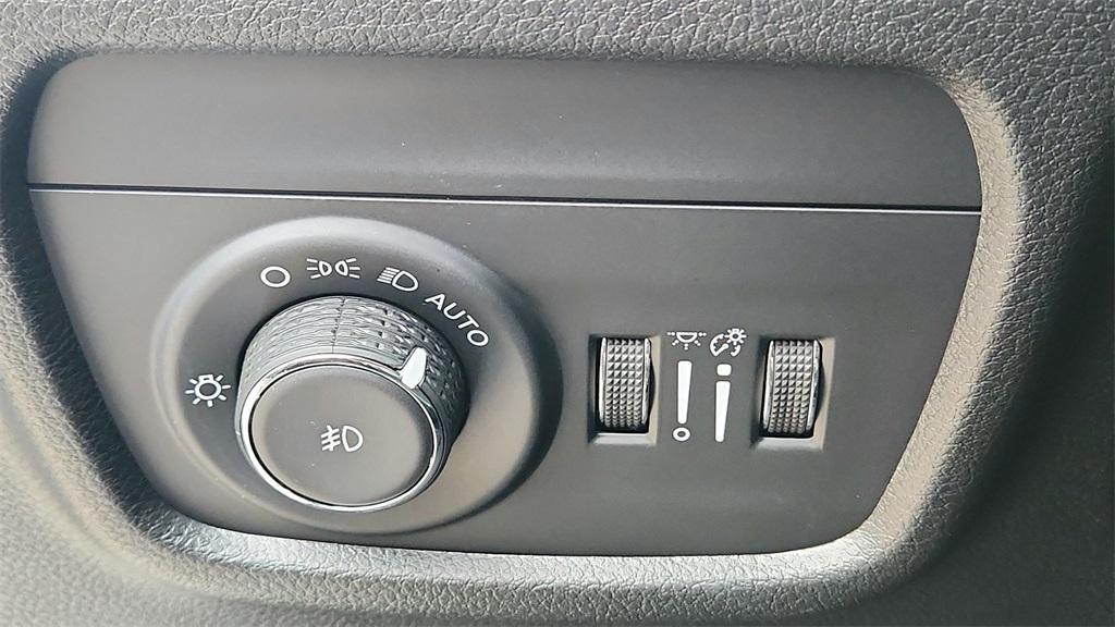 used 2025 Jeep Grand Cherokee L car, priced at $45,500