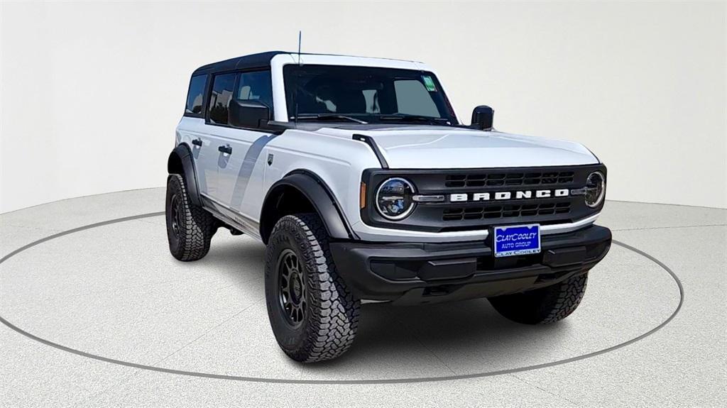 new 2025 Ford Bronco car, priced at $41,799