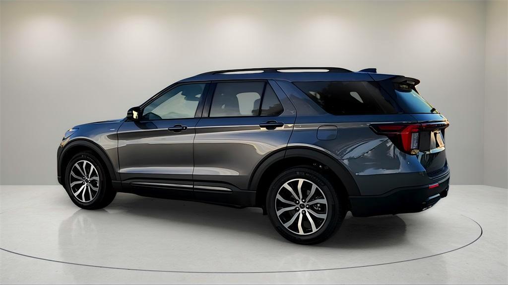 new 2025 Ford Explorer car, priced at $40,499