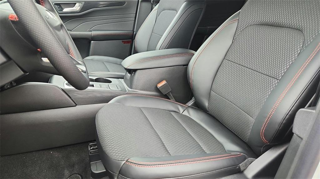 new 2025 Ford Escape car, priced at $31,271