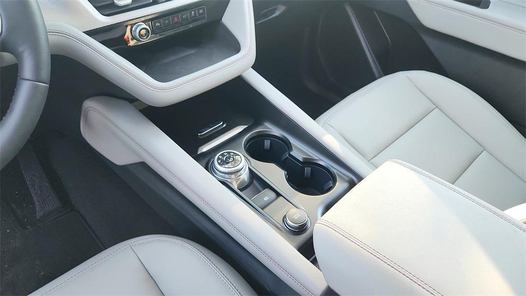 new 2025 Ford Explorer car, priced at $43,040