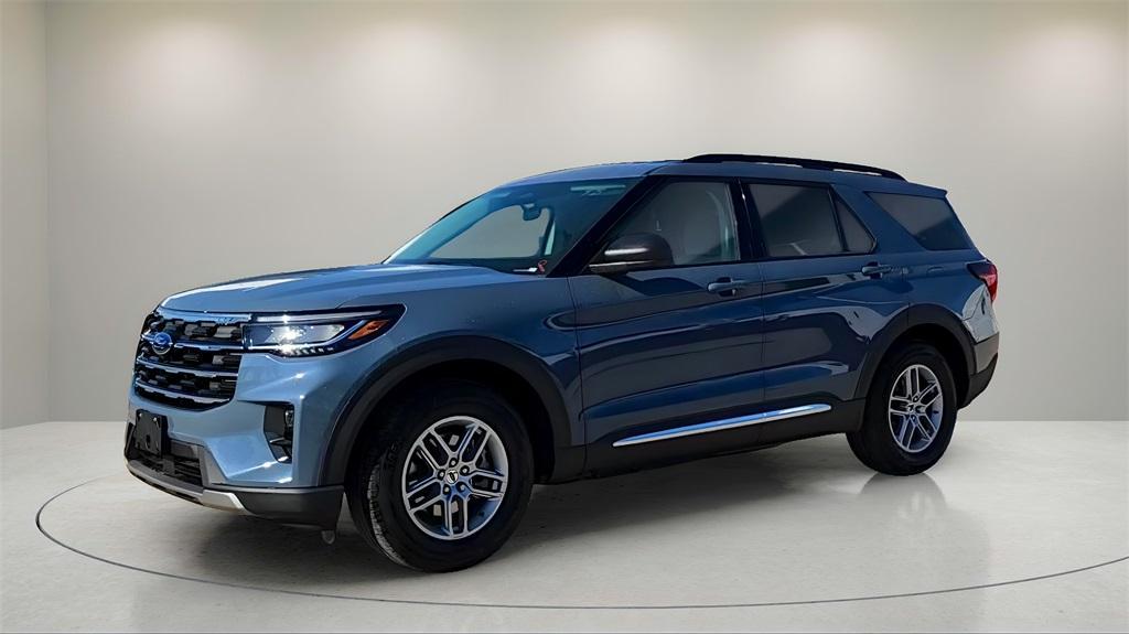 new 2025 Ford Explorer car, priced at $43,040
