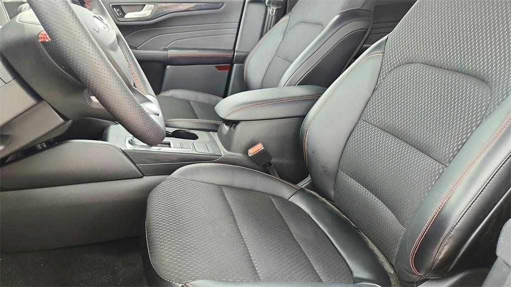 new 2025 Ford Escape car, priced at $25,917