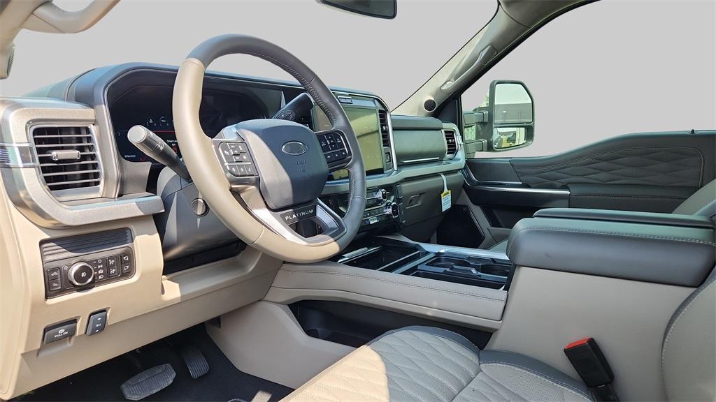 new 2025 Ford F-450 car, priced at $107,655
