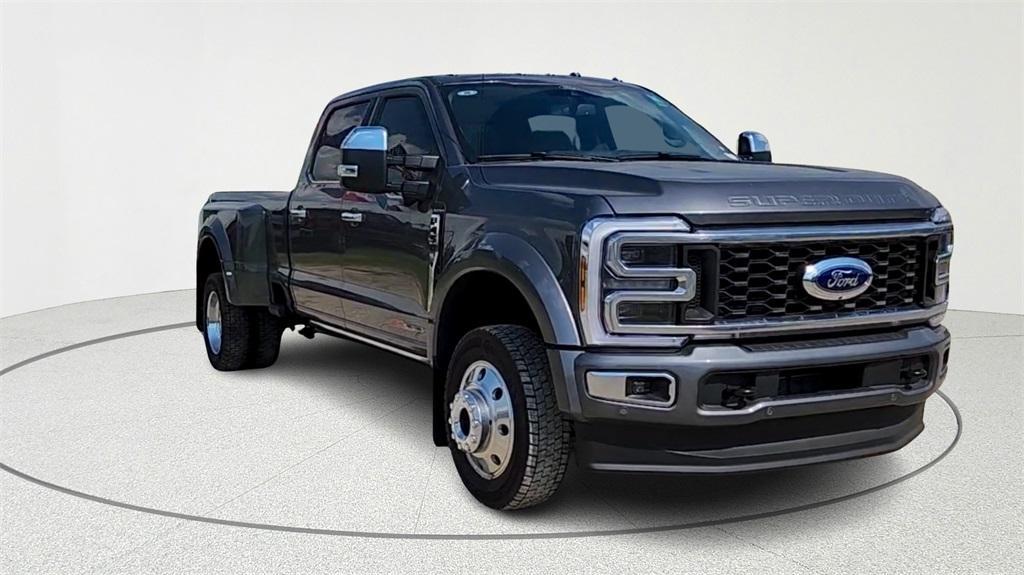 new 2025 Ford F-450 car, priced at $110,655