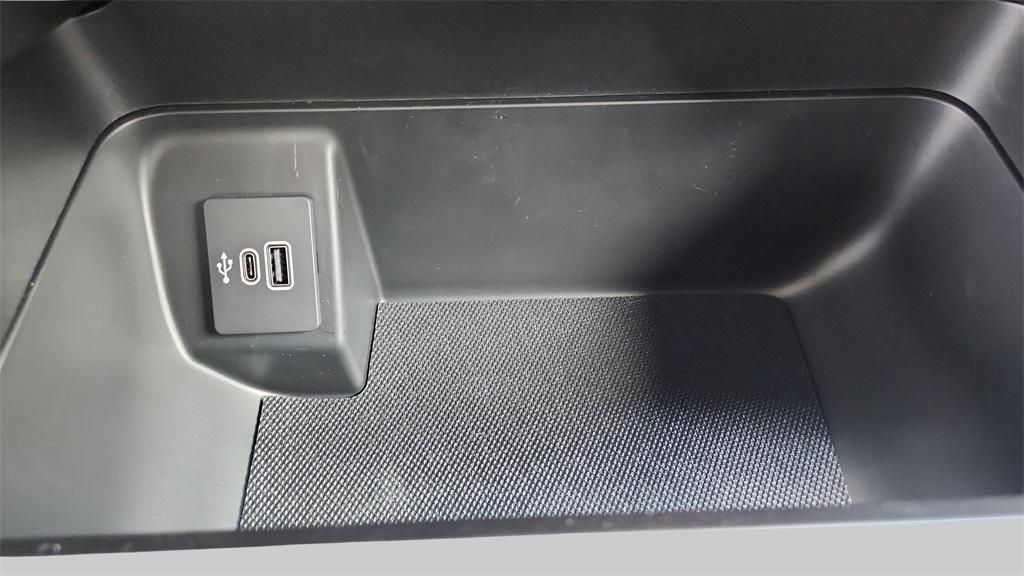 new 2025 Ford F-150 car, priced at $44,352