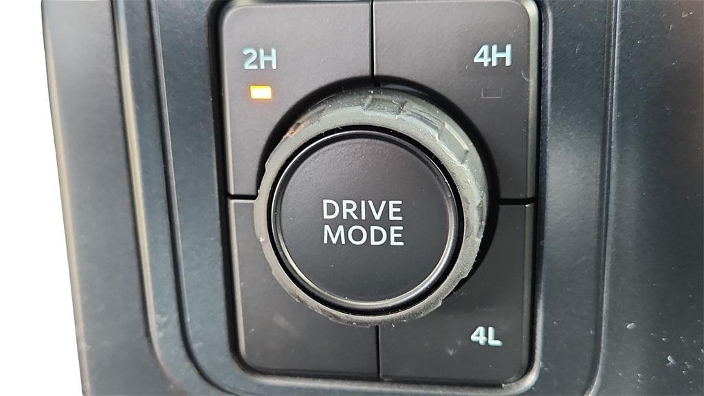 new 2025 Ford F-150 car, priced at $43,852