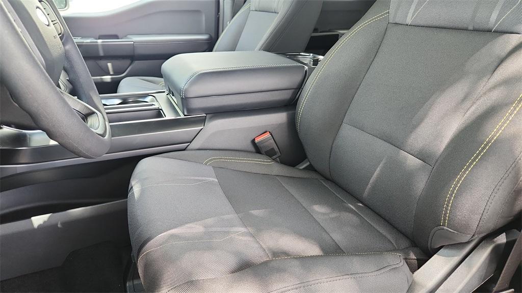 new 2025 Ford F-150 car, priced at $43,852