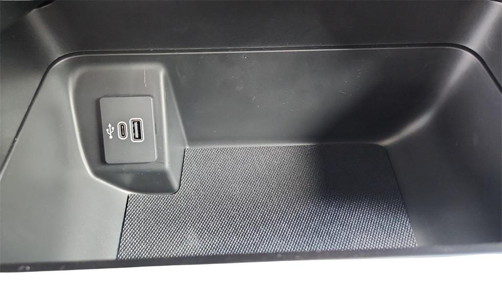 new 2025 Ford F-150 car, priced at $43,852