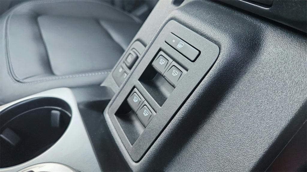 new 2025 Ford Bronco car, priced at $45,583