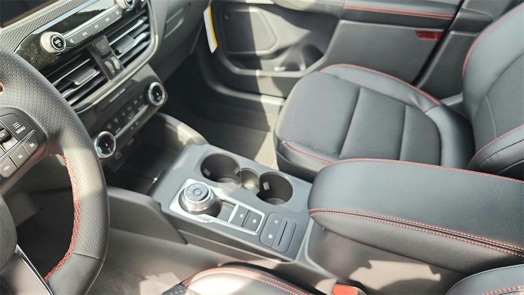 new 2025 Ford Escape car, priced at $24,568