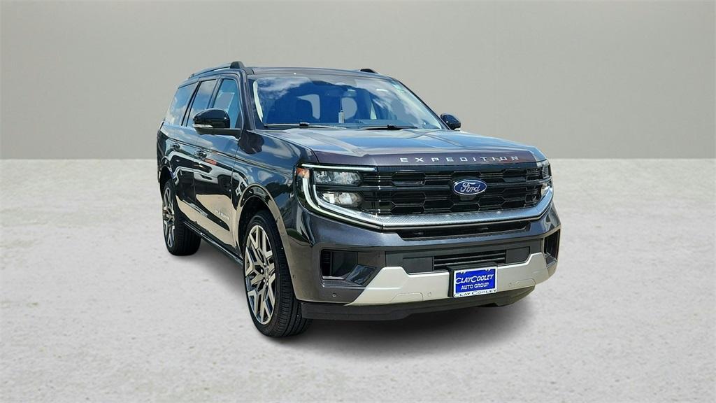 new 2025 Ford Expedition car, priced at $87,834