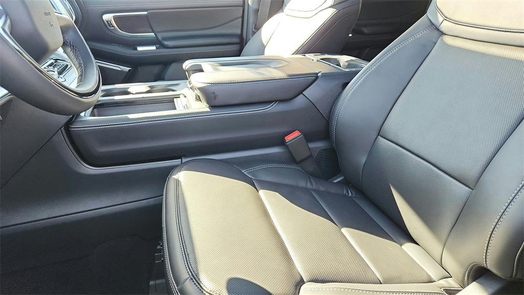 new 2025 Ford Expedition Max car, priced at $80,196