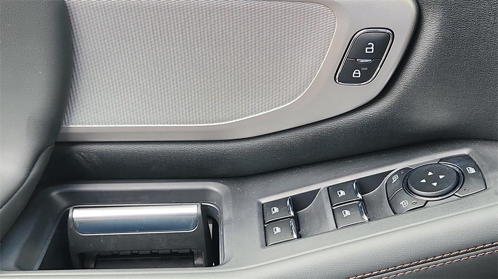 new 2025 Ford Expedition Max car, priced at $64,694