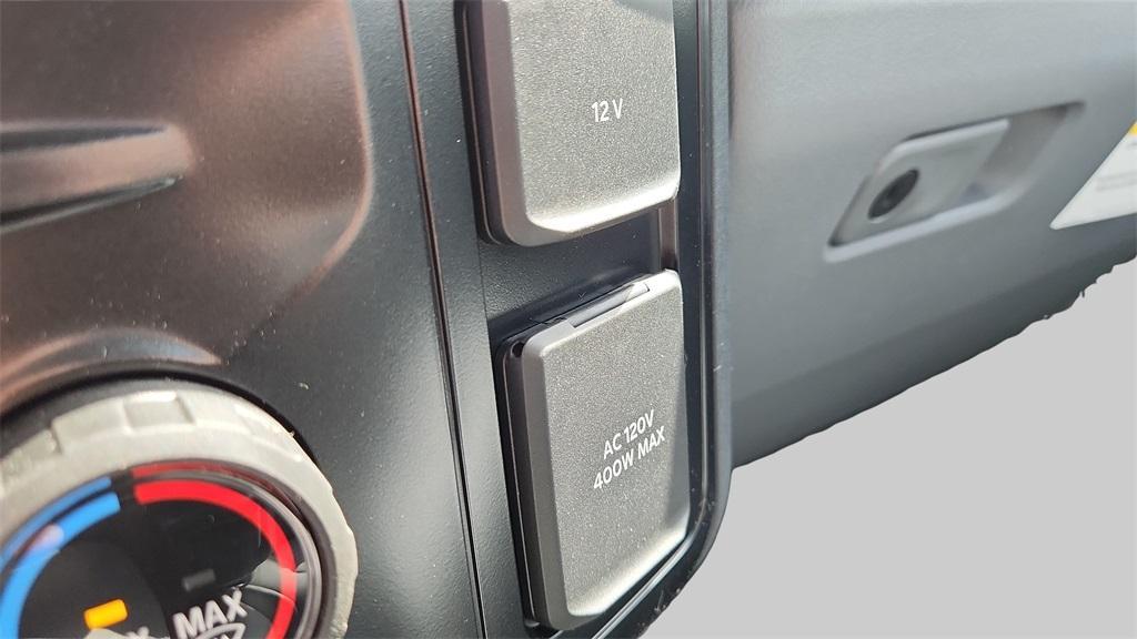 new 2025 Ford F-250 car, priced at $58,336
