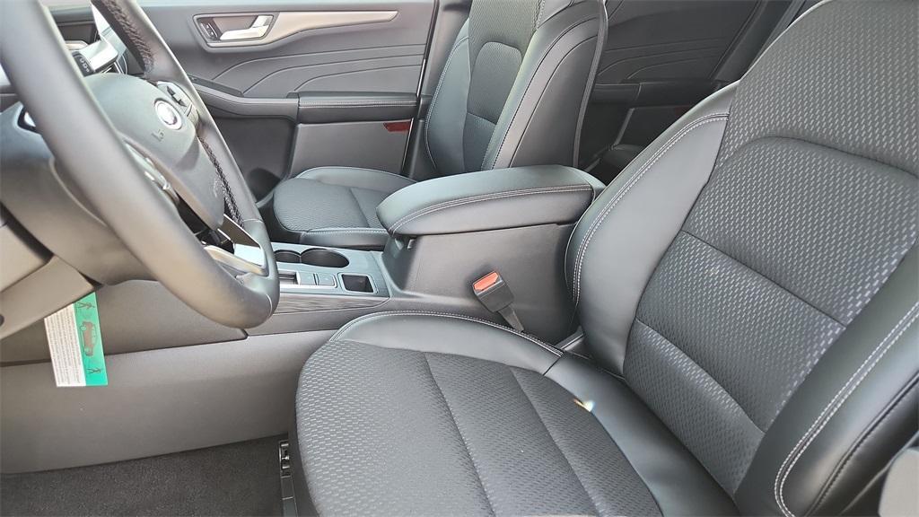 new 2025 Ford Escape car, priced at $32,561