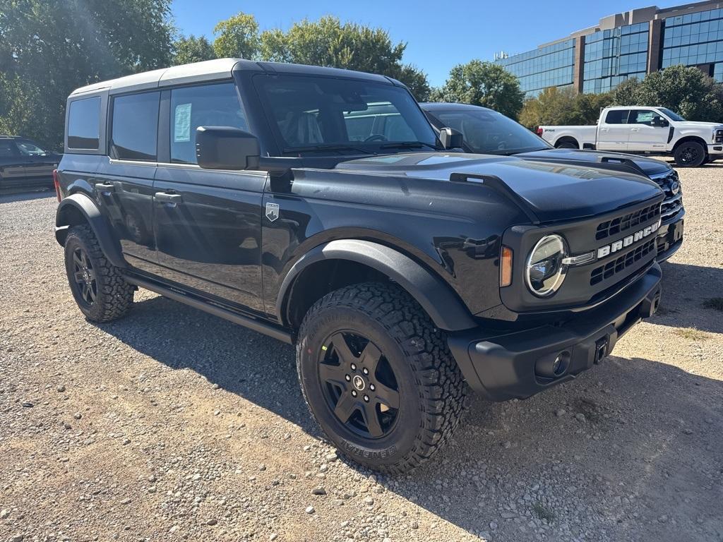 new 2025 Ford Bronco car, priced at $45,227