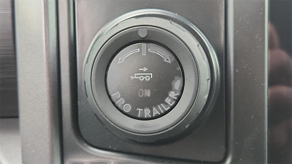 new 2025 Ford F-150 car, priced at $51,186