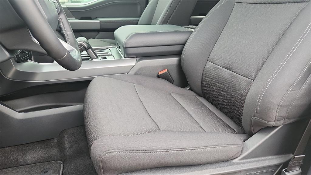 new 2025 Ford F-150 car, priced at $51,186