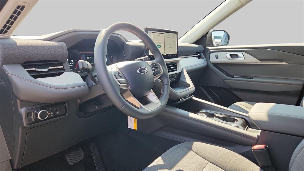 new 2025 Ford Explorer car, priced at $34,795