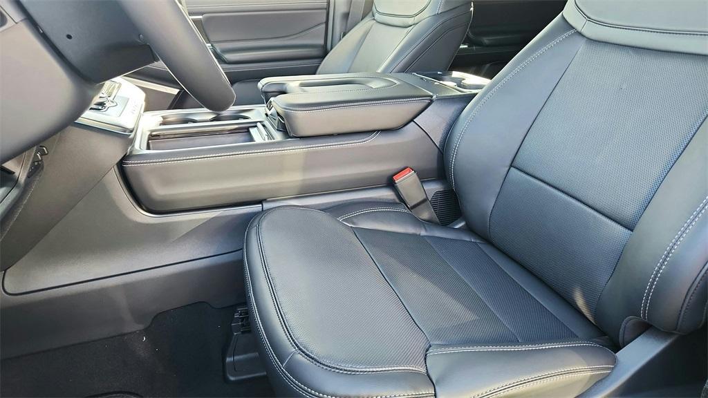 new 2025 Ford Expedition Max car, priced at $79,261