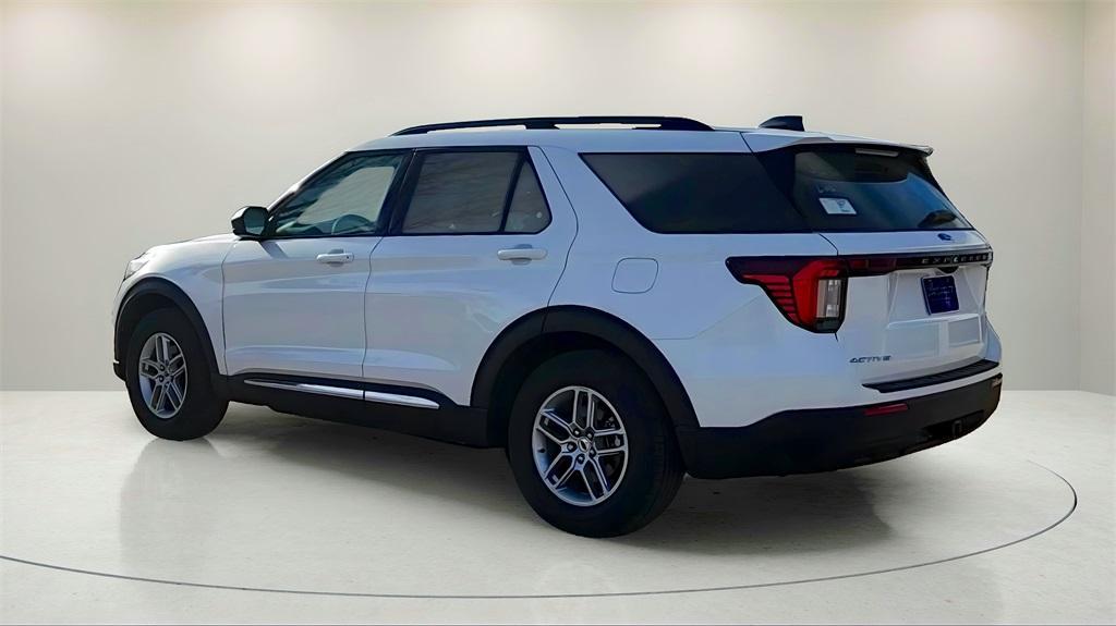 new 2025 Ford Explorer car, priced at $40,133