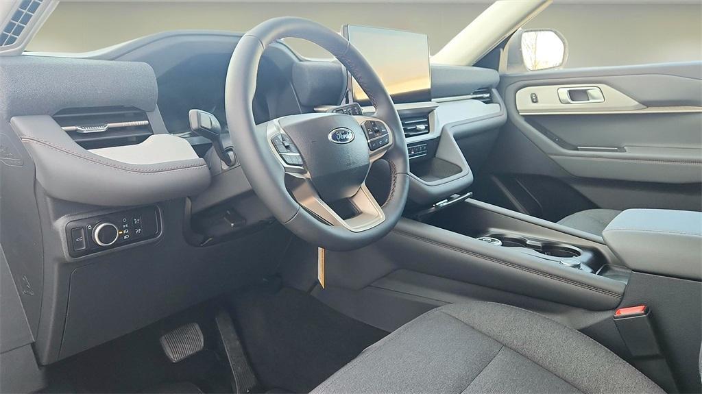 new 2025 Ford Explorer car, priced at $40,133
