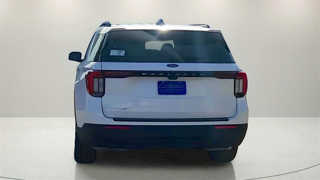new 2025 Ford Explorer car, priced at $40,133