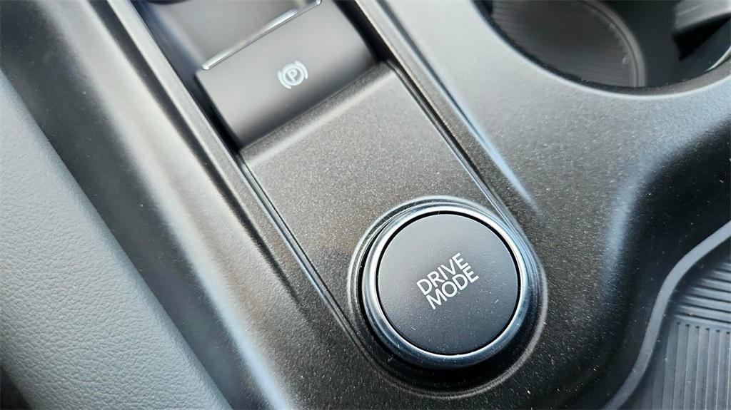 new 2025 Ford Explorer car, priced at $40,133