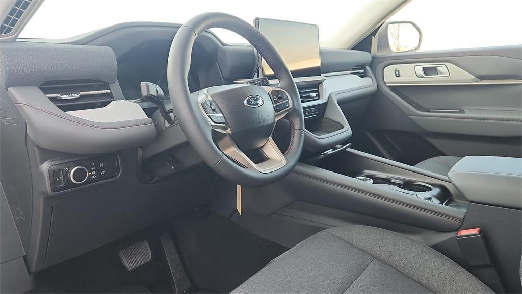 new 2025 Ford Explorer car, priced at $34,408