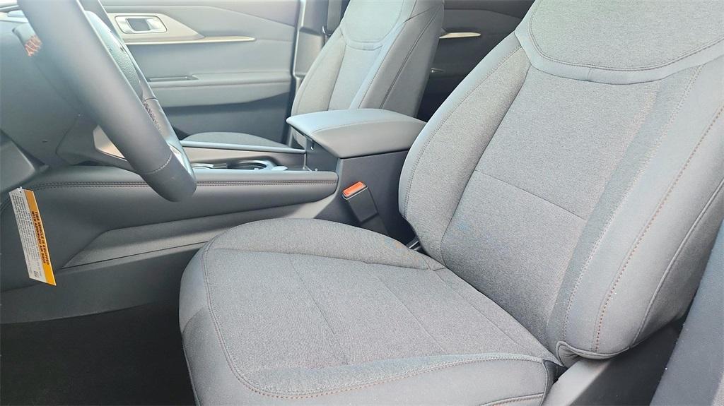 new 2025 Ford Explorer car, priced at $40,133