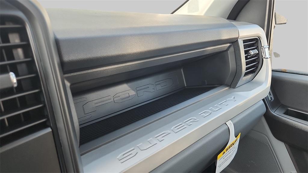 new 2025 Ford F-250 car, priced at $51,171