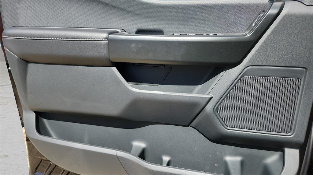 new 2025 Ford F-150 car, priced at $48,078